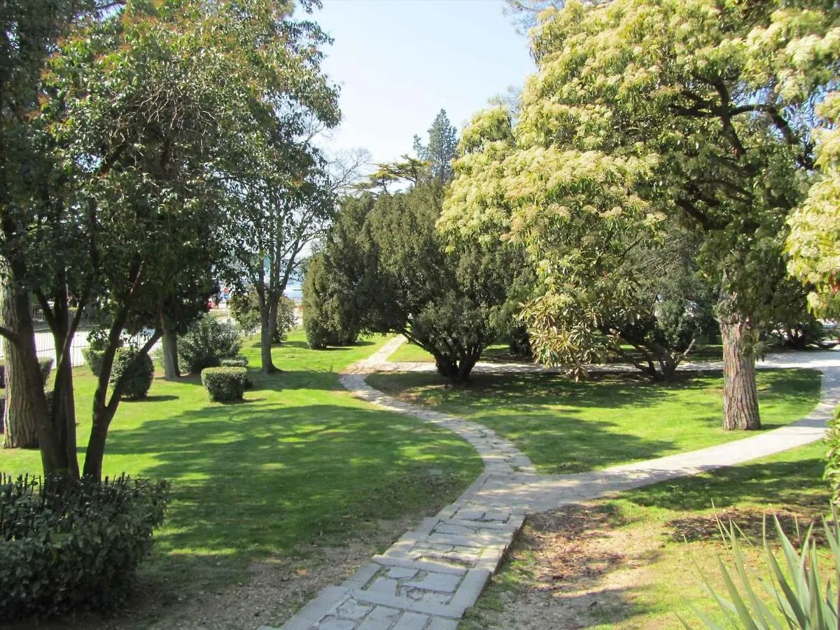 Holiday Home In Pula/Istrien 17365 Štinjan