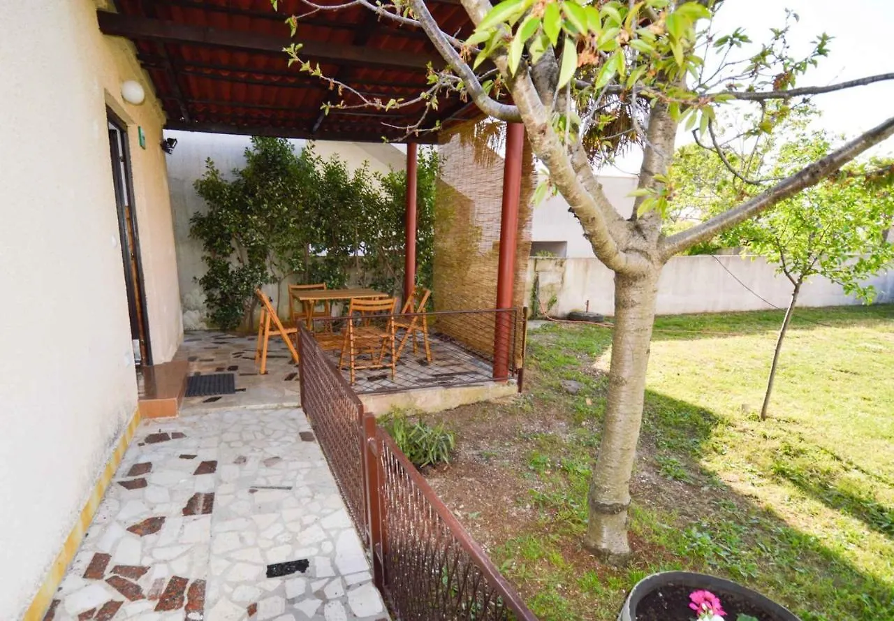 Holiday Home In Pula/Istrien 17365 Štinjan
