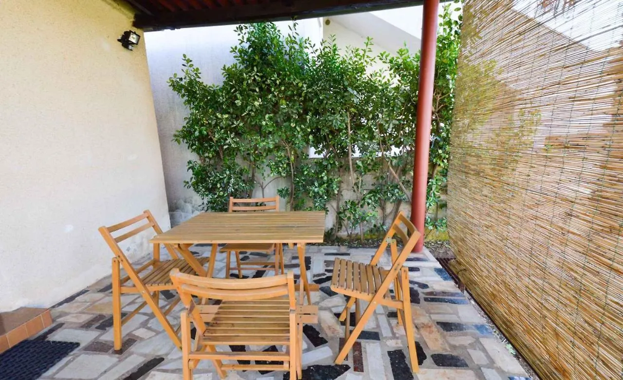 Holiday Home In Pula/Istrien 17365 Štinjan